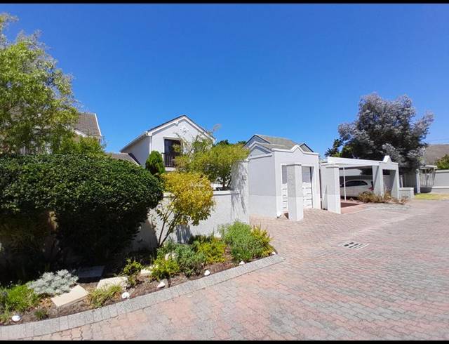 3 BEDROOM PROPERTY TO RENT IN RONDEBOSCH